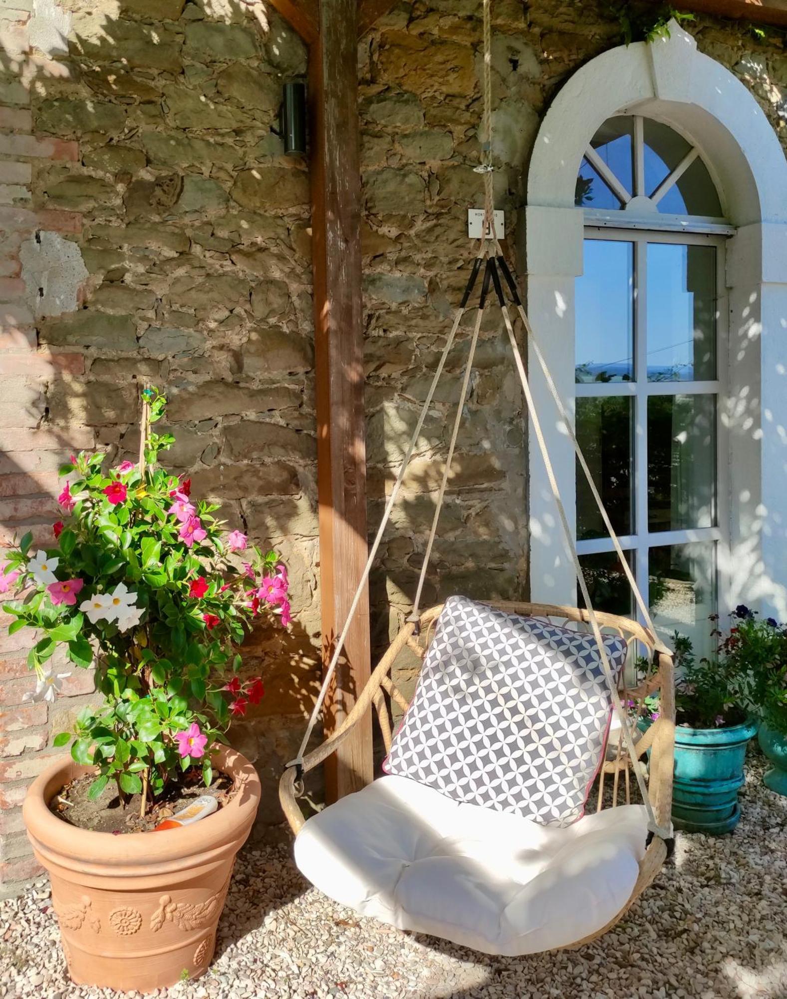 Private Stone Cottage With Starlink & Lake View Tuoro sul Trasimeno Exterior foto