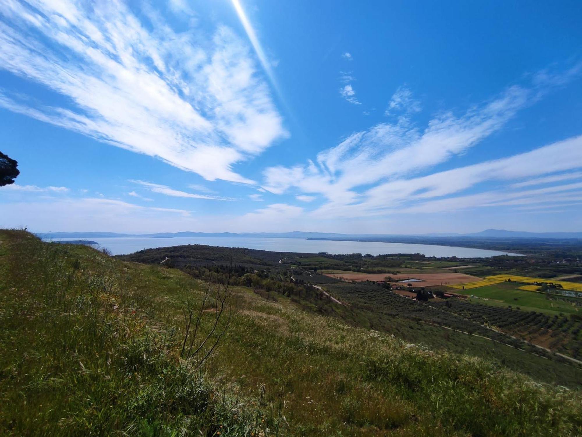Private Stone Cottage With Starlink & Lake View Tuoro sul Trasimeno Exterior foto