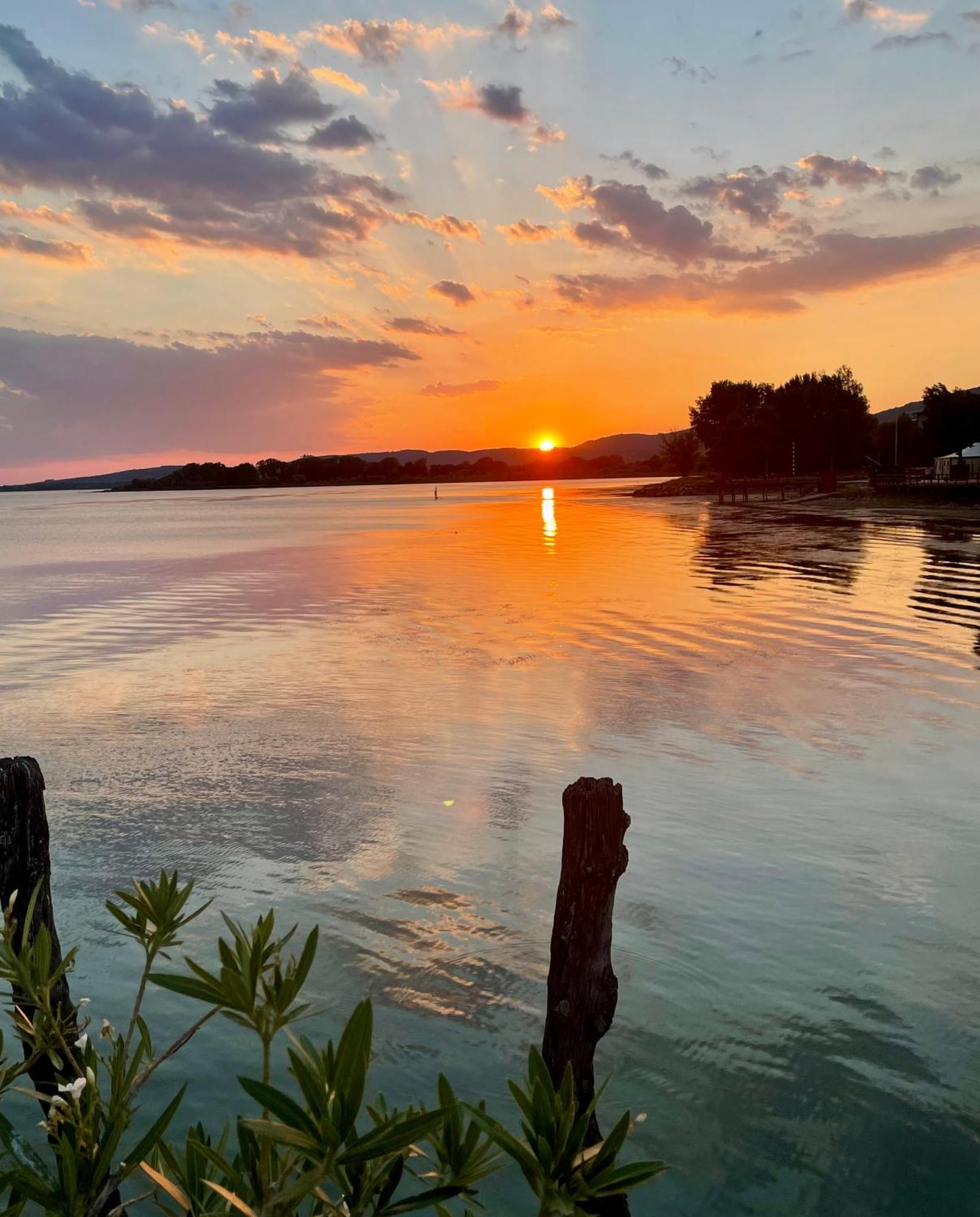 Private Stone Cottage With Starlink & Lake View Tuoro sul Trasimeno Exterior foto